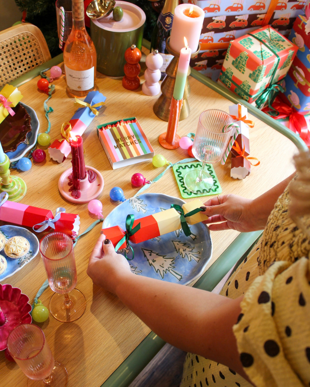 Fill-Your-Own Yellow & Orange Christmas Crackers