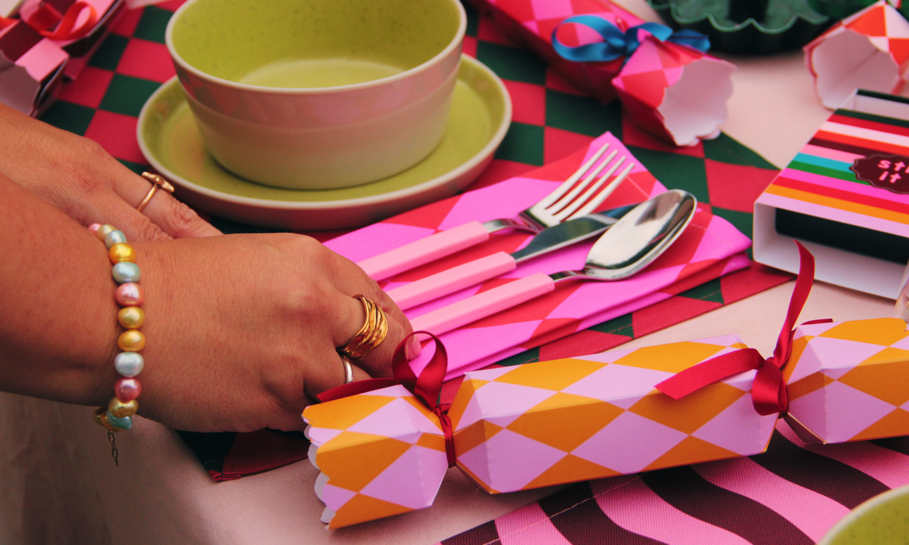 Red & Pink Placemat/Napkin Pair