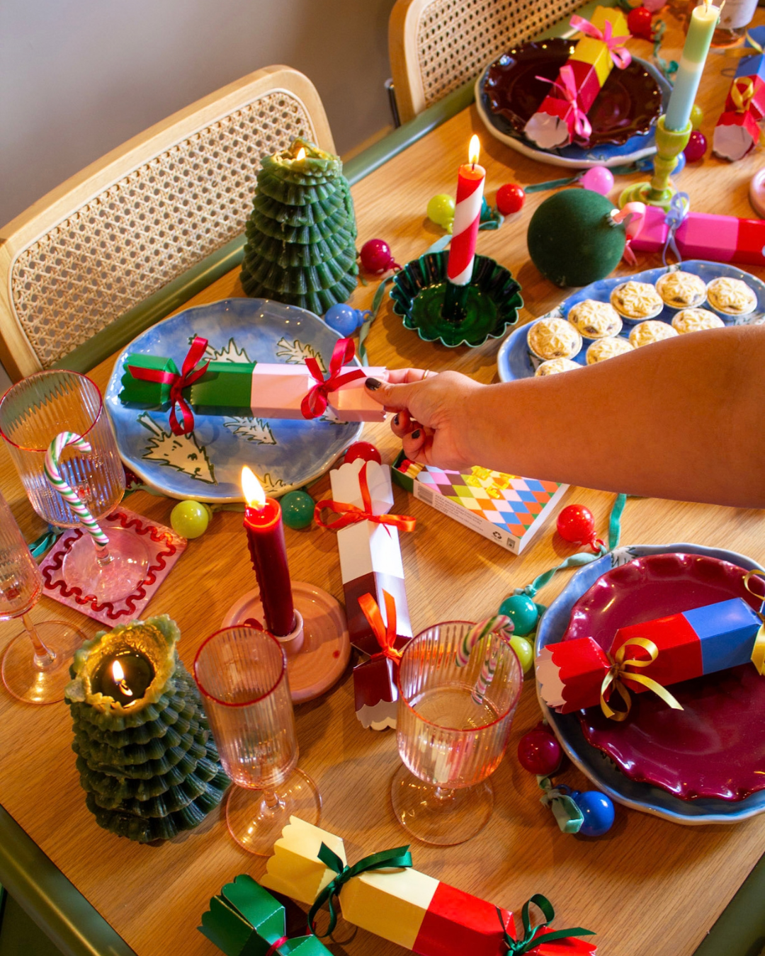 Fill-Your-Own Pink & Green Christmas Crackers