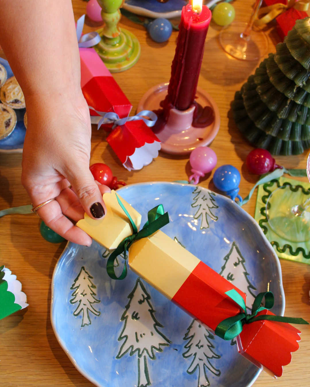Fill-Your-Own Multicoloured Christmas Crackers