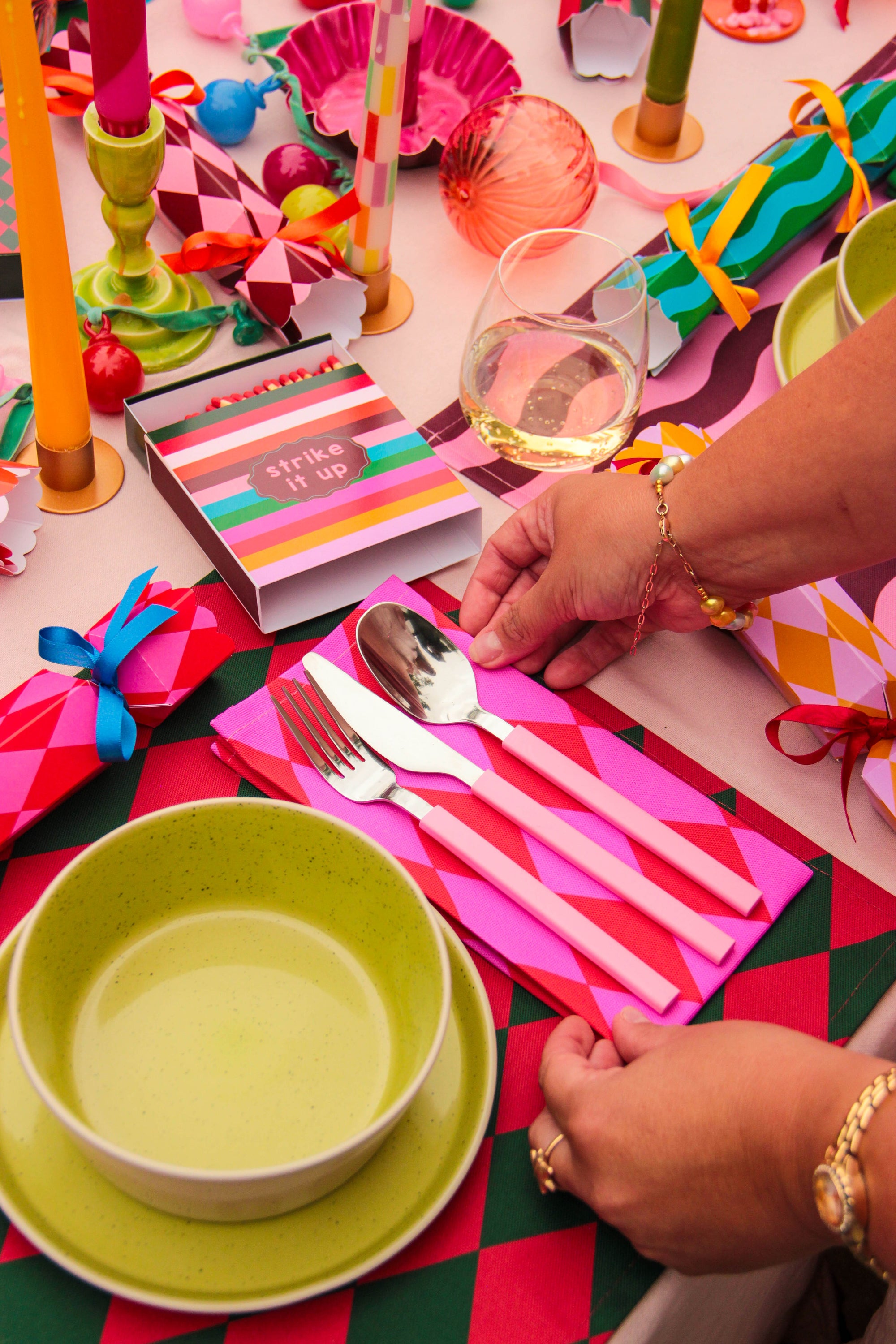 Red & Green Placemat/Napkin Pair