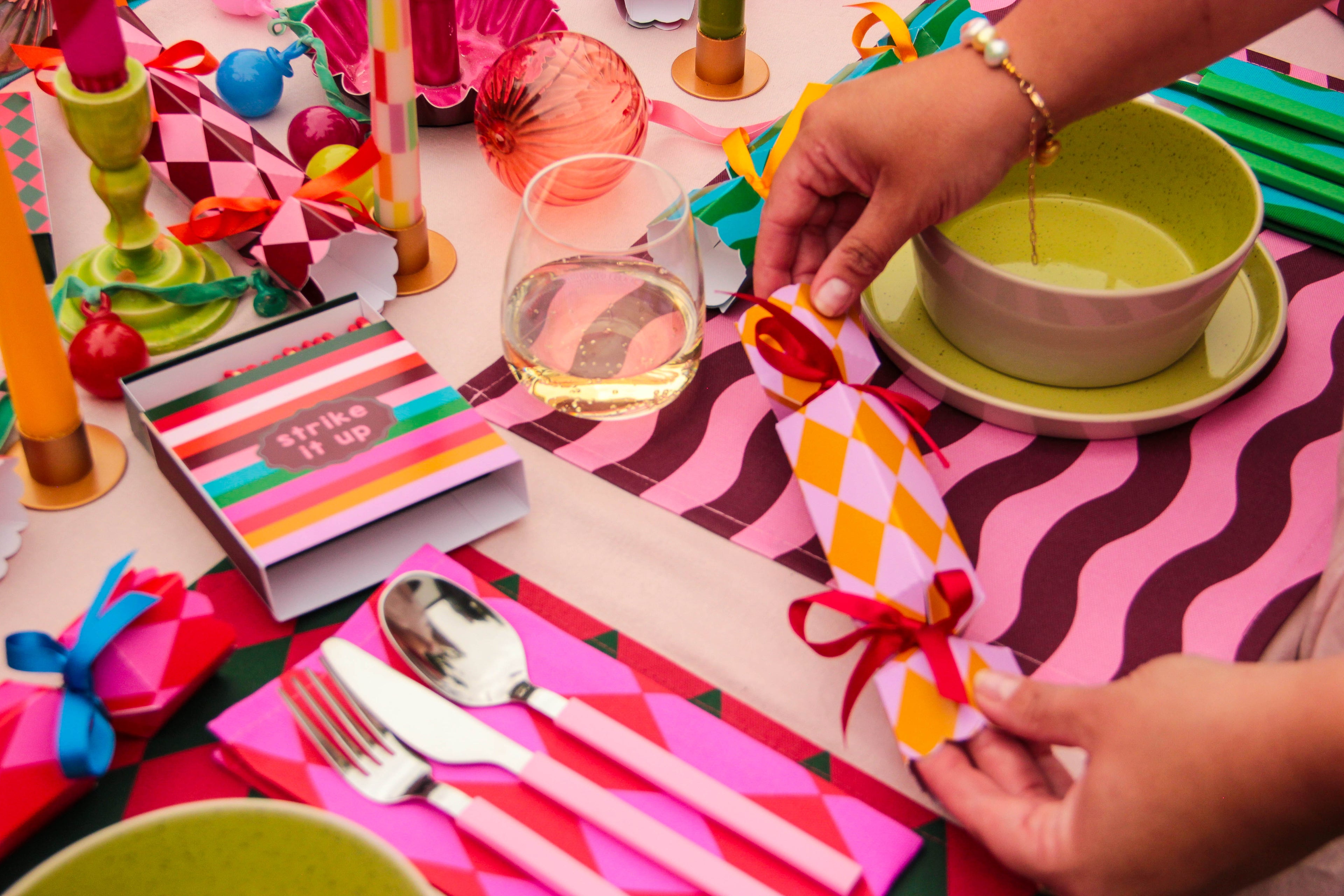 Red & Pink Placemat/Napkin Pair