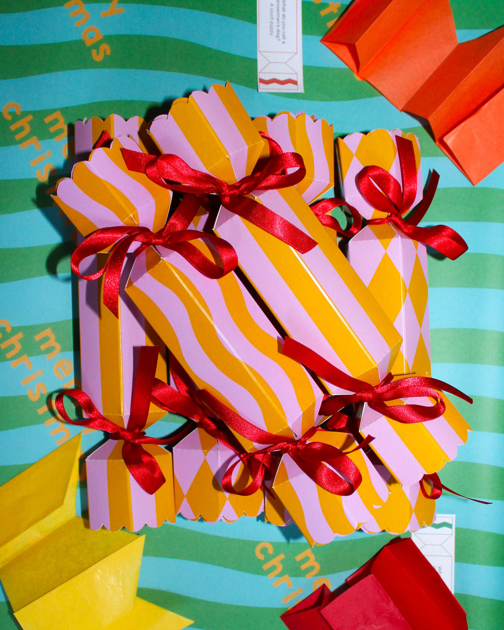 SINGLE Lilac & Mustard Christmas Cracker